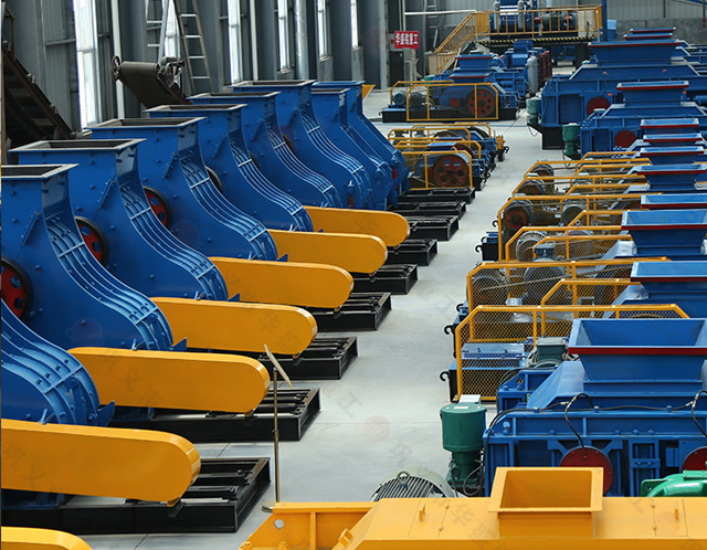 花崗巖頁巖硬石頭？雙轉(zhuǎn)子無篩底制砂機(jī)無堵塞耐用實(shí)惠